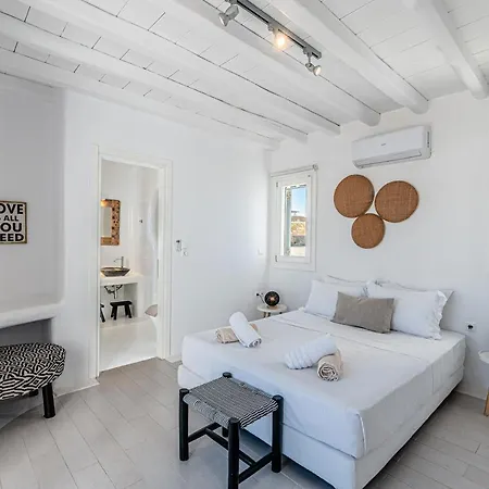 Tohu Mykonos * אורנוס